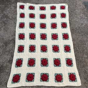 Crochet Blanket with Red Floral Pattern